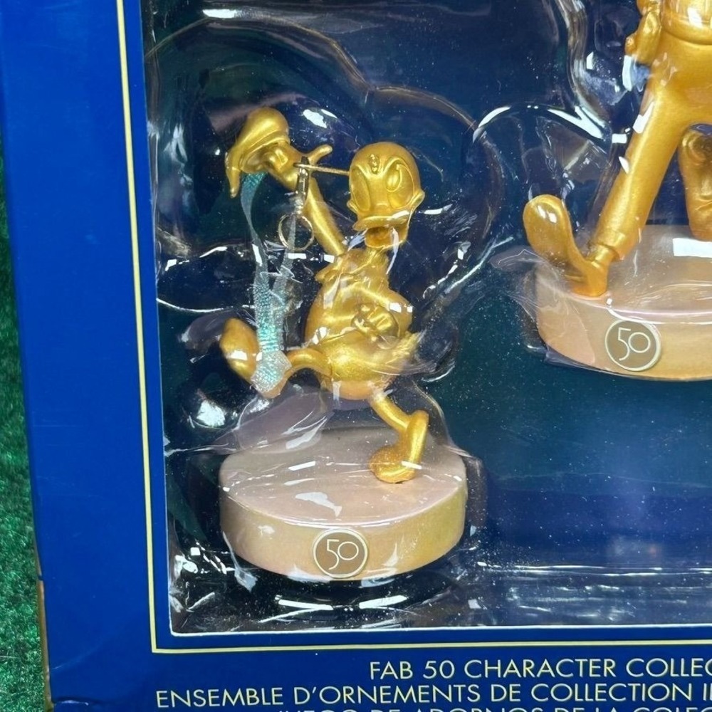 Walt‎ Disney World 50th Anniversary Fab 50 Gold Magic Kingdom Ornaments Mickey - Picture 10 of 13